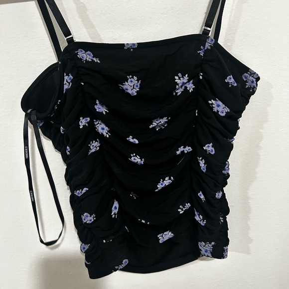 Forever 21 floral tank - Picture 2 of 3
